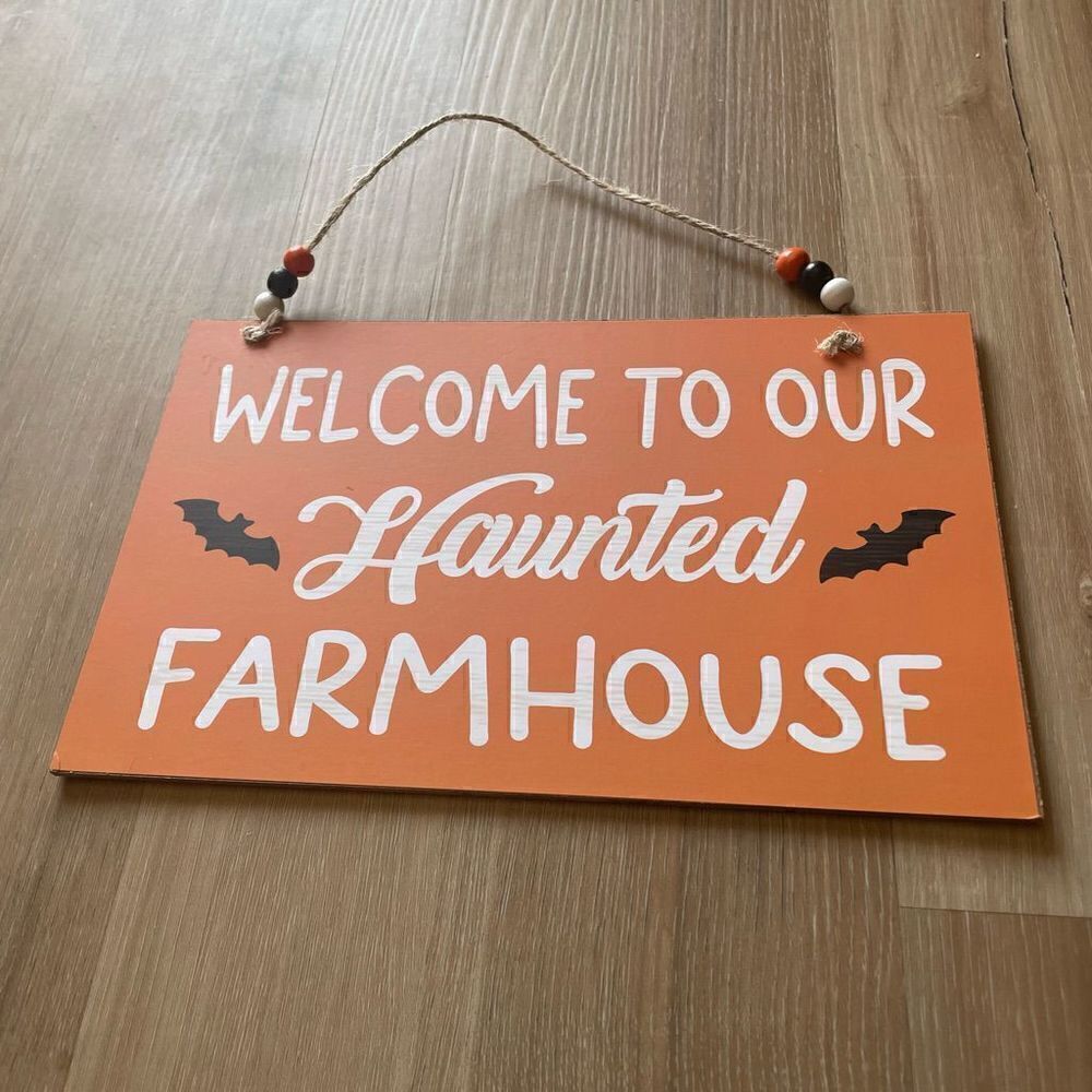 🖤 Haunted Farmhouse Halloween Welcome Sign Home Decor - Picture 2 of 3